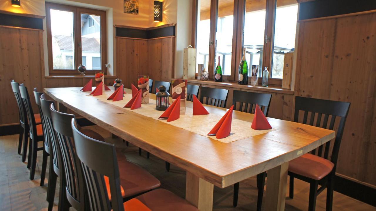 Hotel Heimfeld Restaurant Cafe Garching an Der Alz エクステリア 写真
