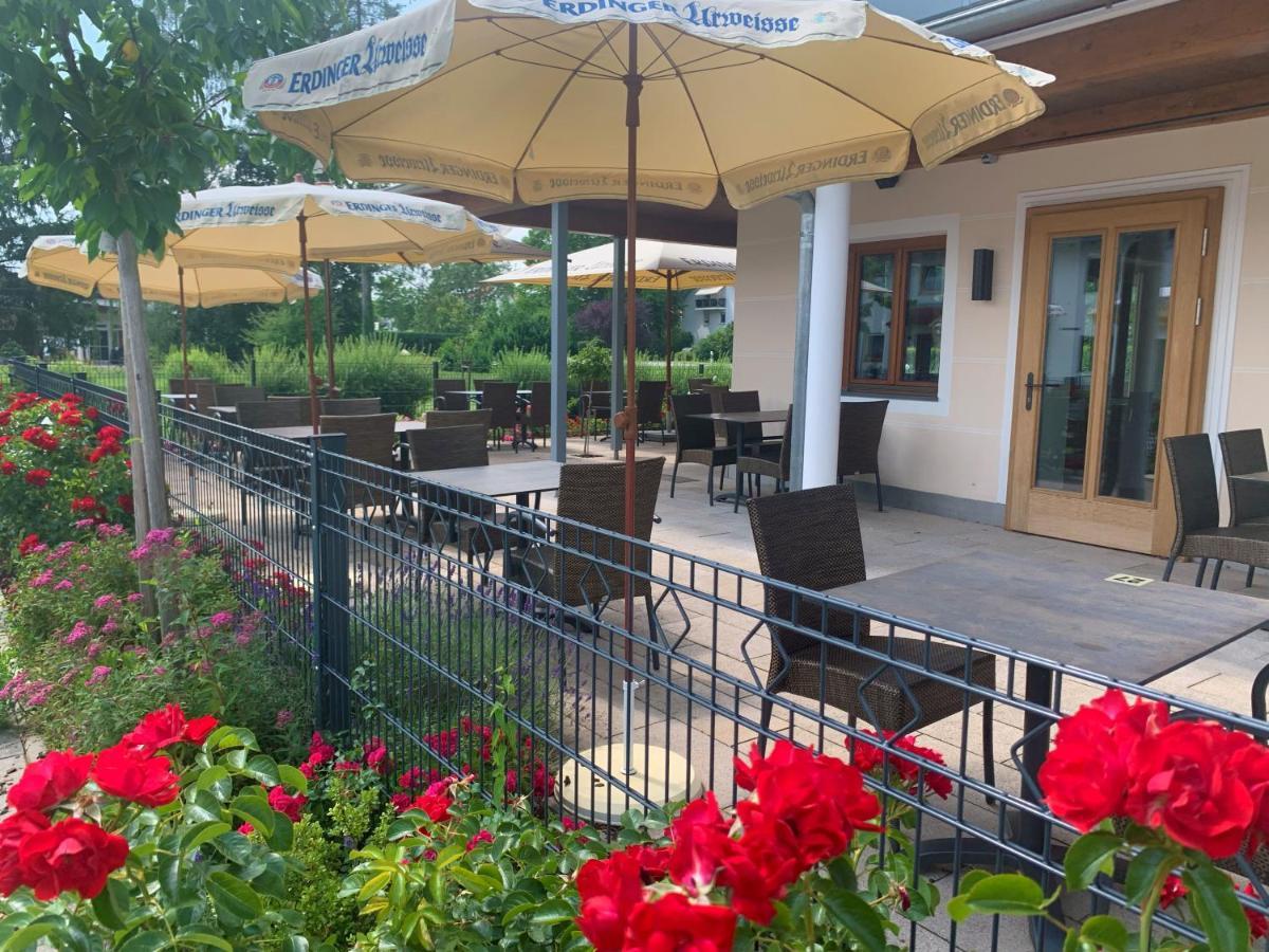 Hotel Heimfeld Restaurant Cafe Garching an Der Alz エクステリア 写真