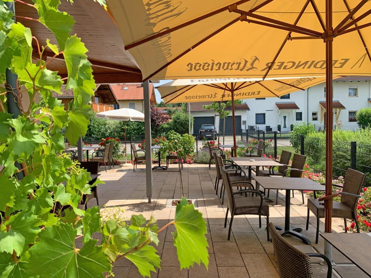 Hotel Heimfeld Restaurant Cafe Garching an Der Alz エクステリア 写真
